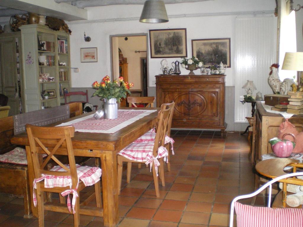 Au Bon Gre D'Hugoline Bed and Breakfast Blanzac  Exteriör bild
